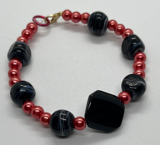 8.25" Mixed Bead Bracelet